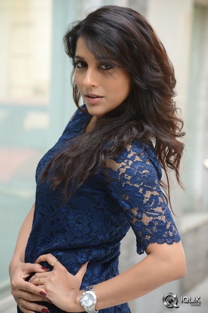 Rashmi-Gautam-Interview-About-Guntur-Talkies